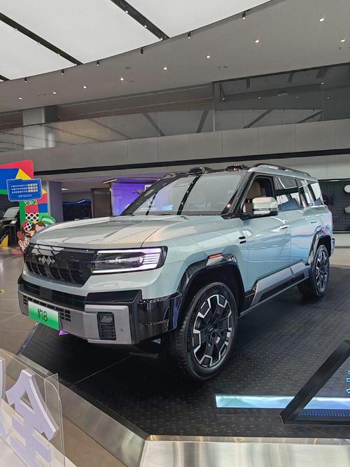 重庆217比亚迪方程豹硬派越野的爆款，英菲尼迪35周年与你共成长